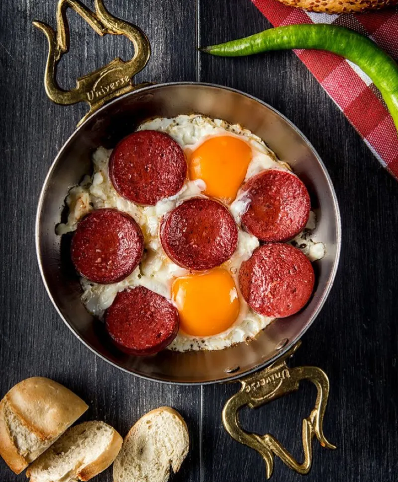 Sucuklu Yumurta 