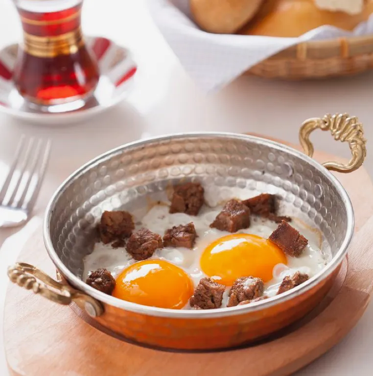 Kavurmalı Yumurta