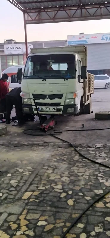 Adefer Otomotiv Mitsubishi Özel Servis