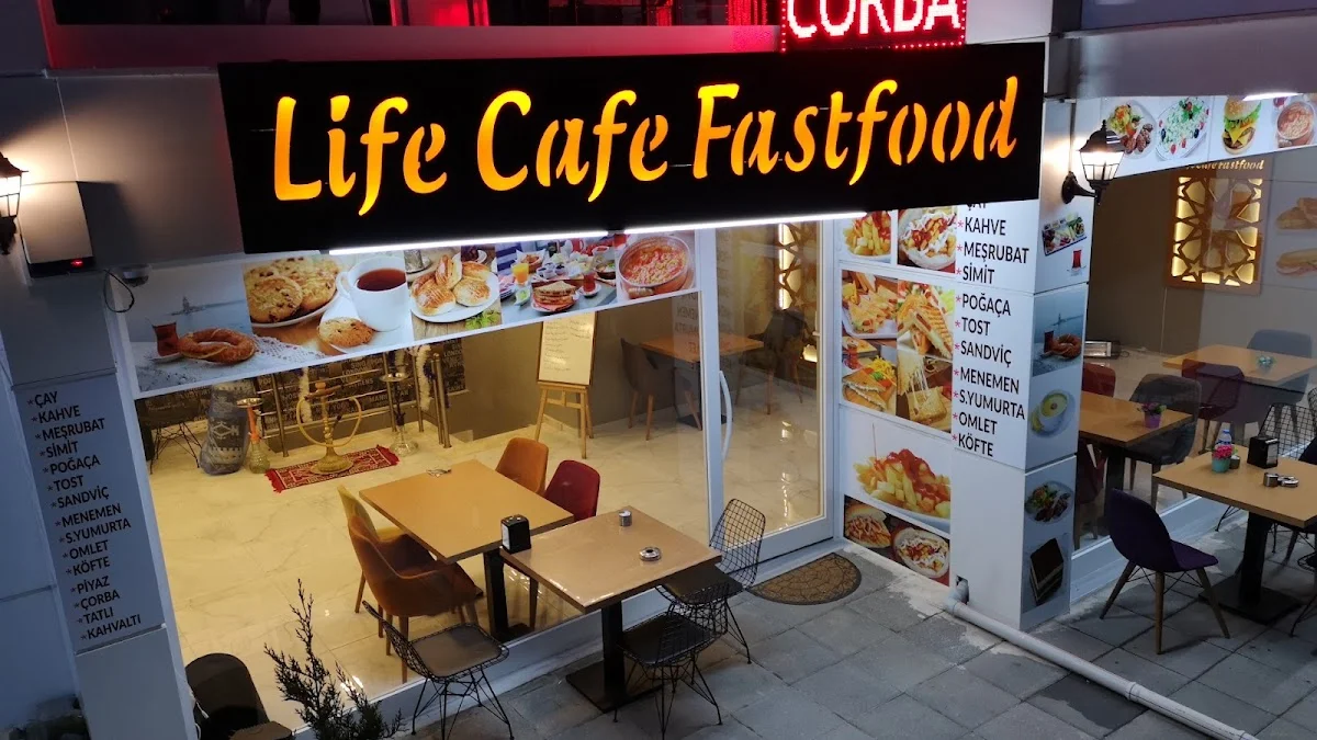 Life Cafe Fastfood