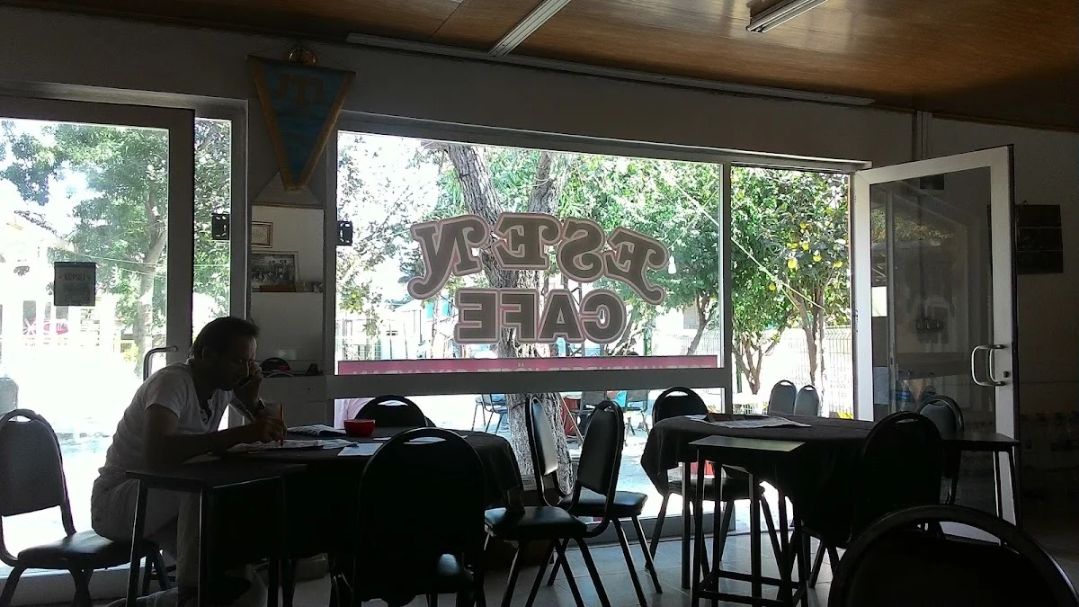 Esen Cafe
