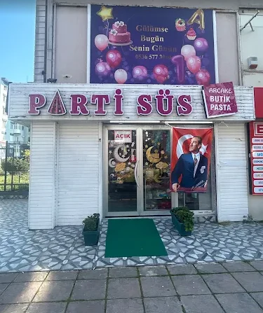 Arcake PARTİ SÜS Mimaroba, Butik pasta ve uçan balon