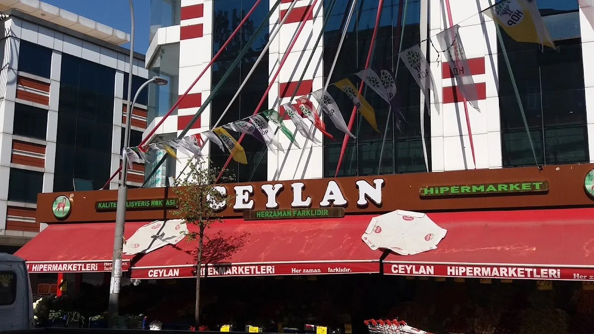Ceylan Hipermarketleri