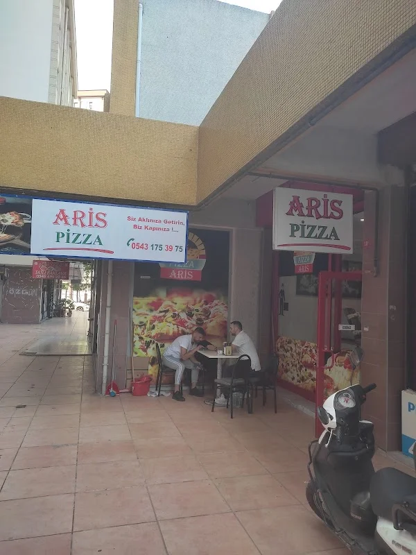 Aris pizza