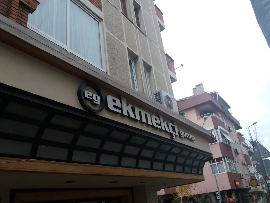 Ekmekçi ipek