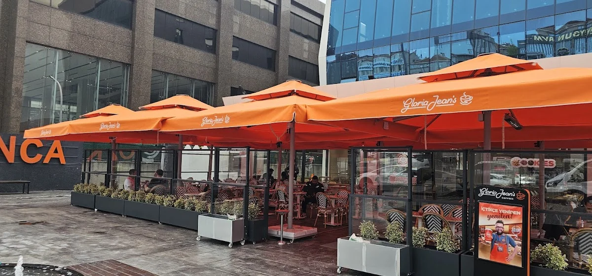 Gloria Jeans Coffees