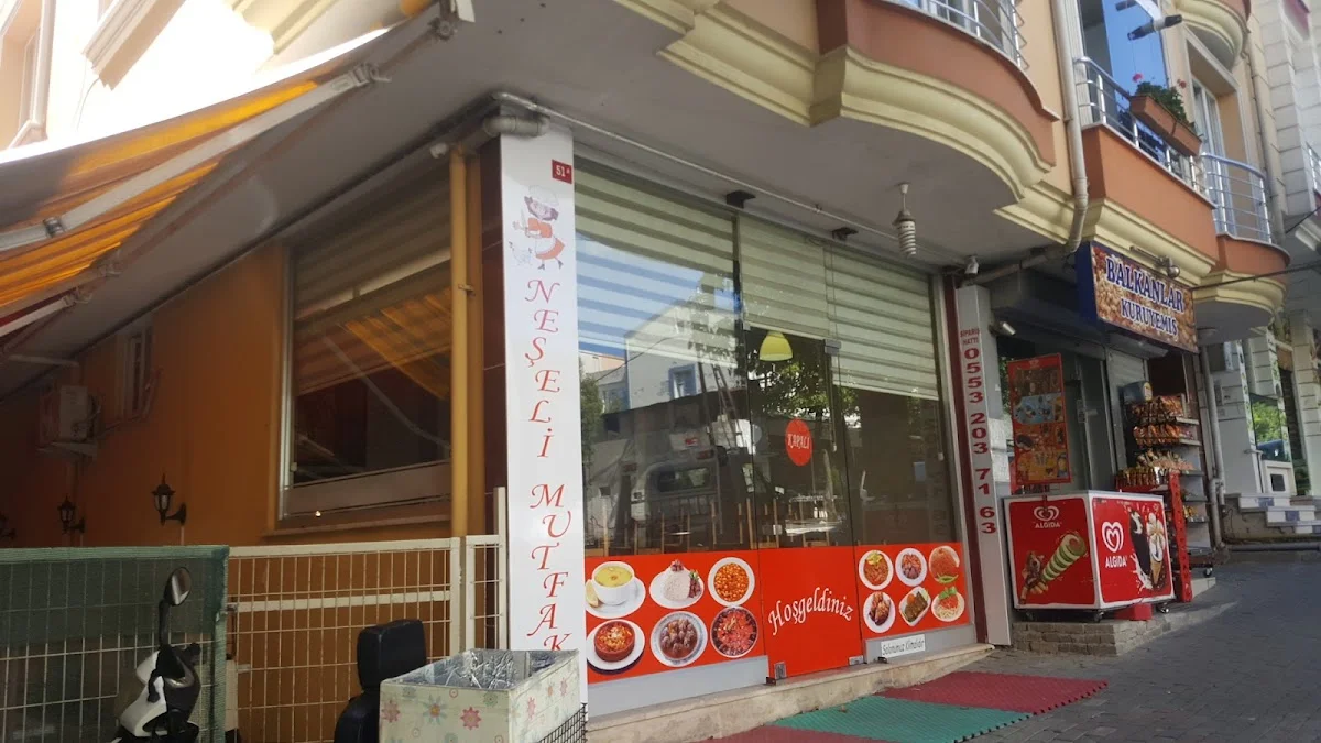 Neşeli Mutfak Ev Yemekleri