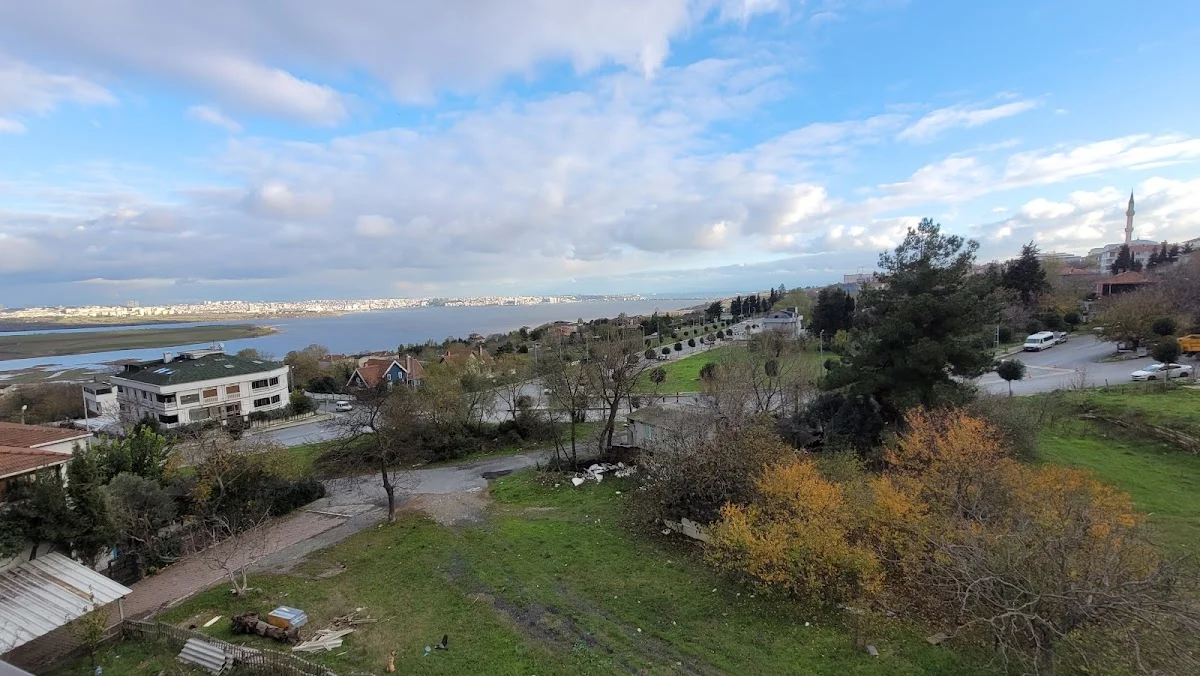 Firuzköy Mahallesi