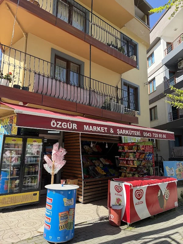 Özgür Market Manav ve Şarküteri