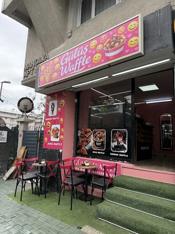 GÜLÜŞ WAFFLE