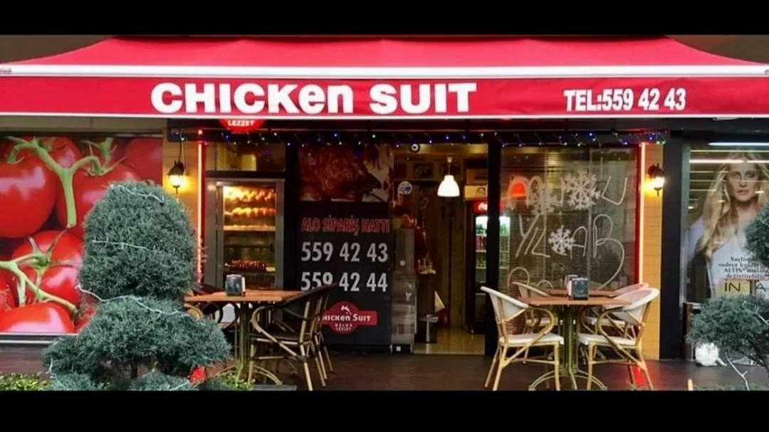 Chicken Suit, Ataköy piliç Çevirme