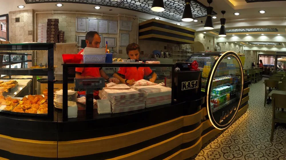 BK İSTANBUL MEŞHUR SARIYER BÖREKÇİSİ