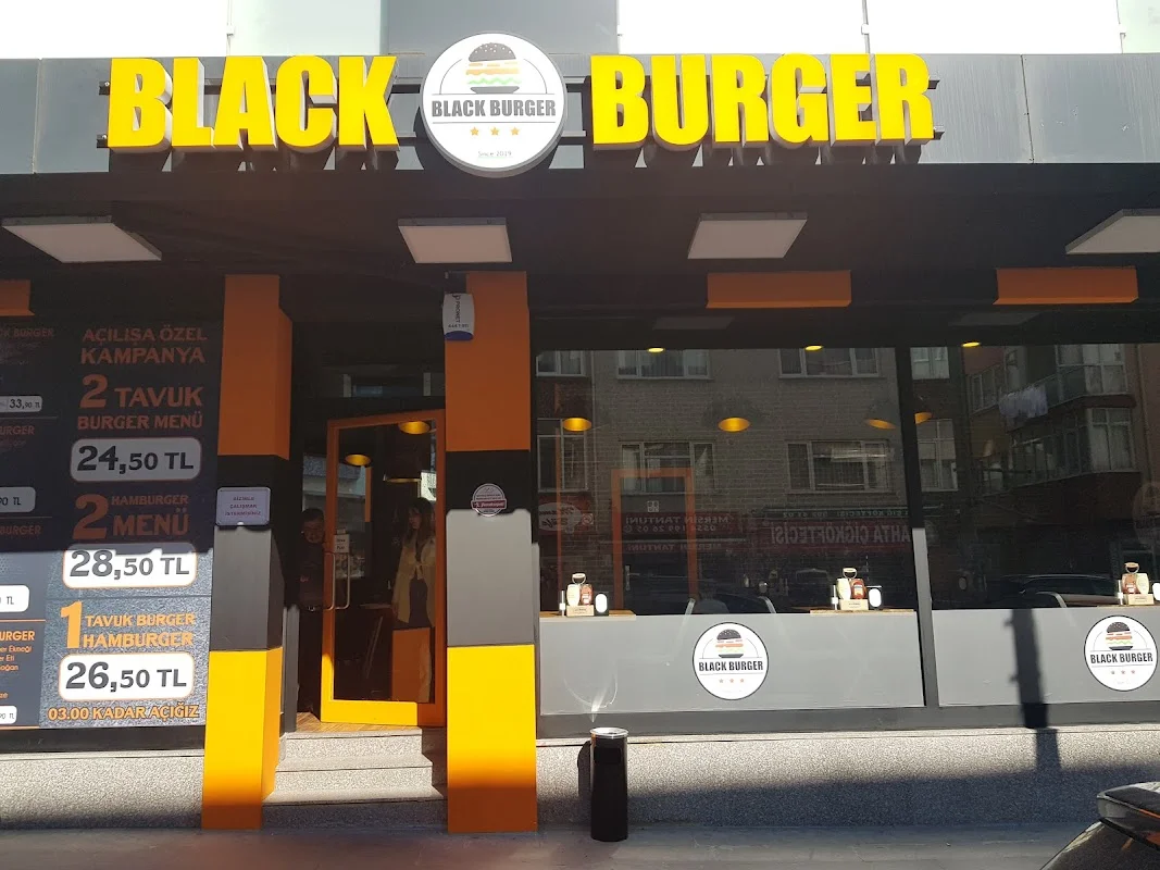 Black Burger Pizza