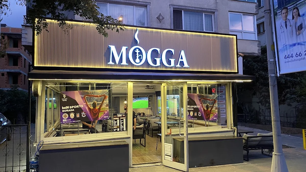 MOGGA CAFE