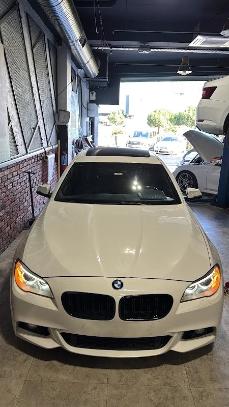 AVEM OTO Özel Servis Citroen Seat Peugeut Volvo Volkswagen Bmw Audi Mercedes Servis Tamir Oto Kaporta Tamir Başakşehir İkitelli Küçükçekmece