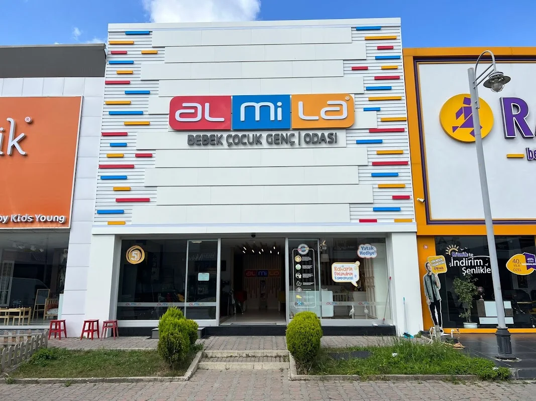 Almila | Masko