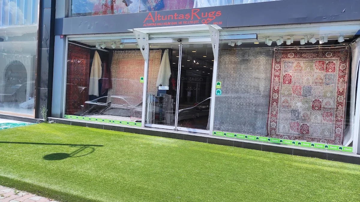 Altuntaş Rug