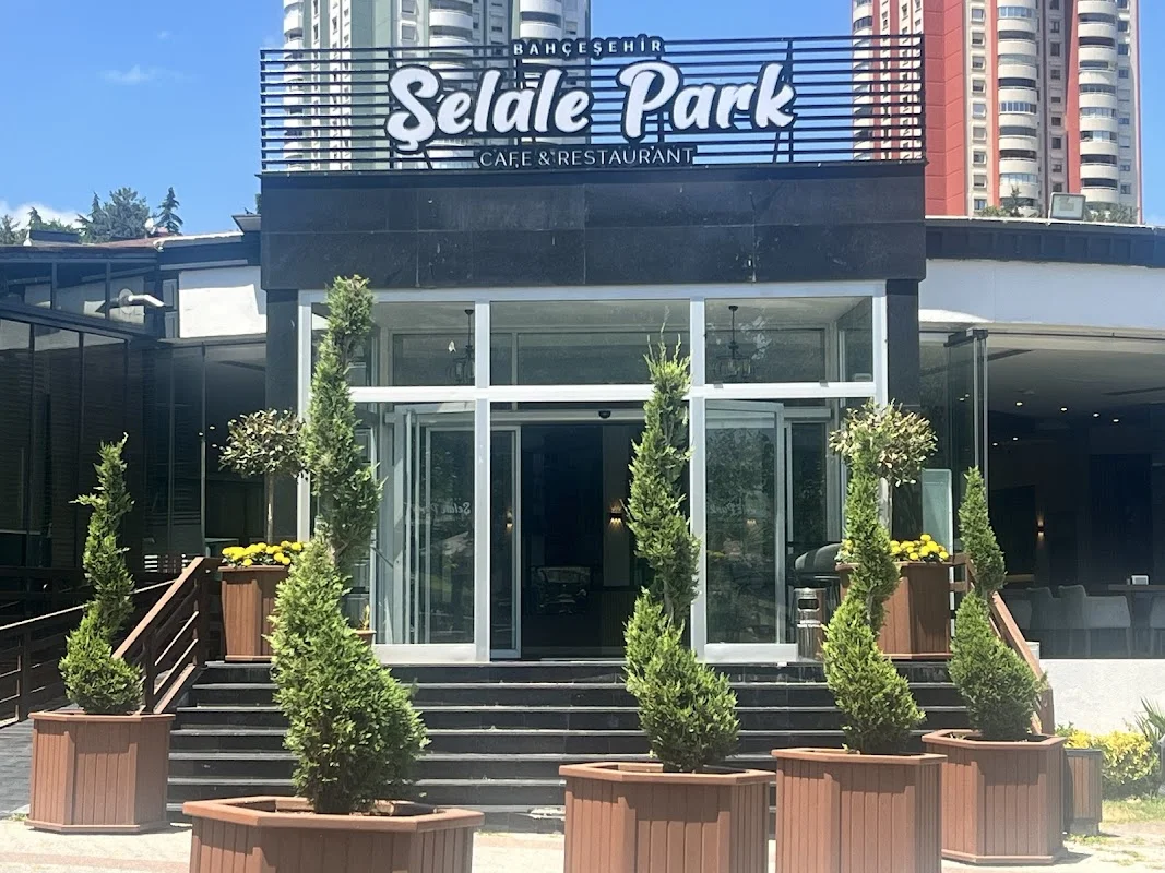 Şelale Park Cafe ve Kebap Restoran | Bahçeşehir