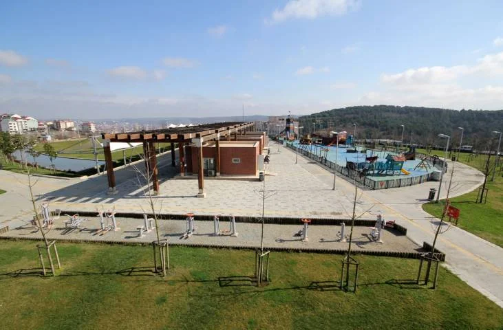 Arnavutköy Şehir Parkı