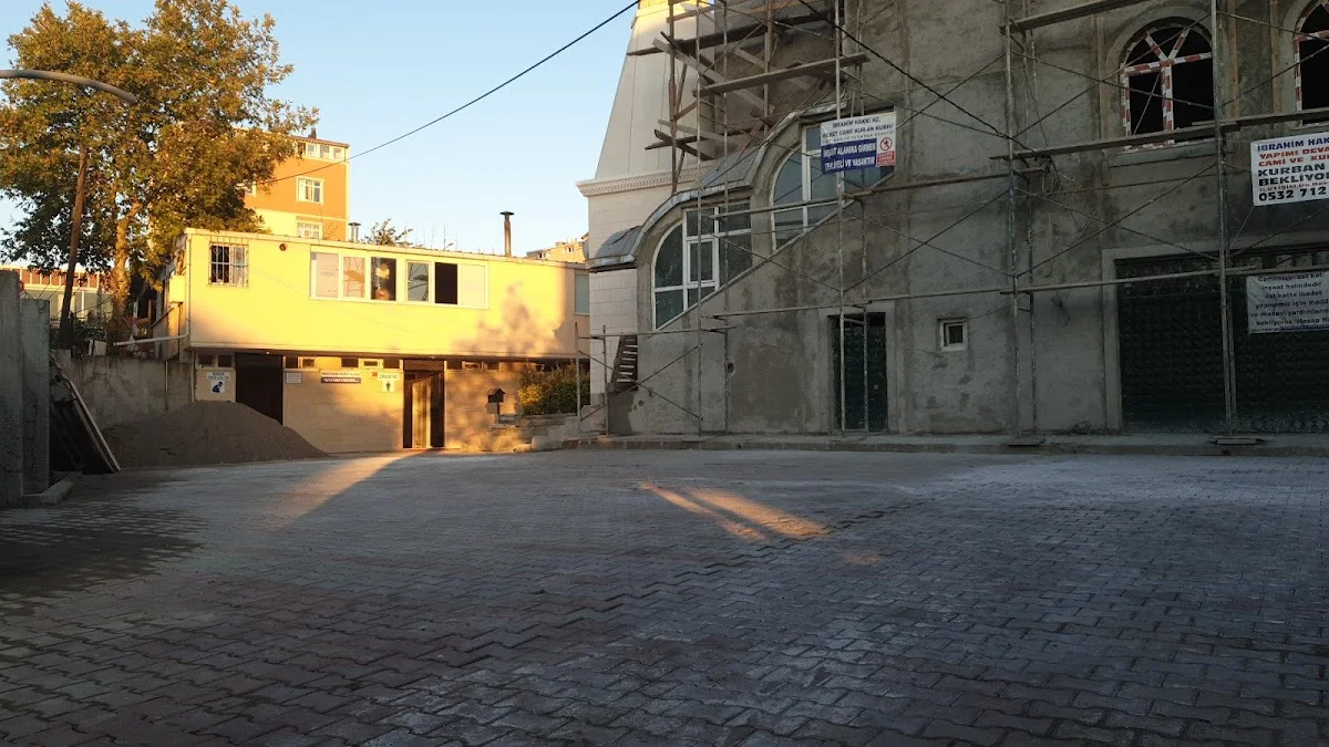 İbrahim Hakkı Hz. Hicret Camii Çay Ocağı