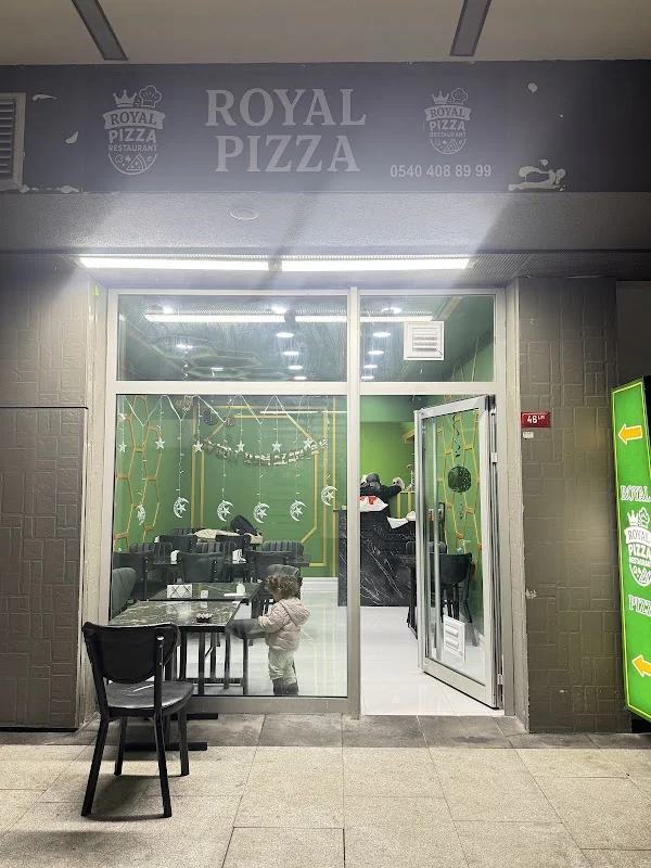 ROYAL PIZZA