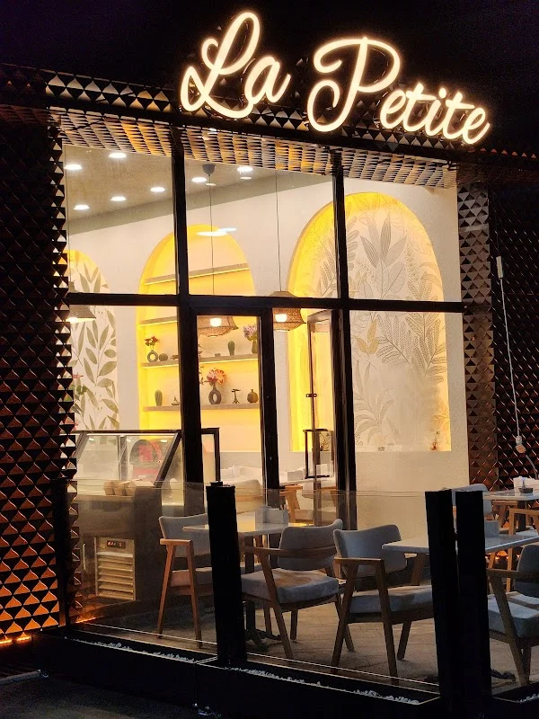 La Petite Cafe&Bistro
