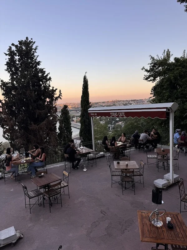 Nargile Bahçesi حديقة الاراكيل