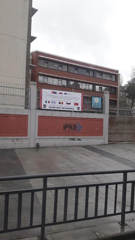 Alibeyköy Ortaokulu