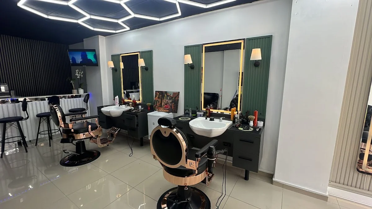Selman özdemir barber’s club
