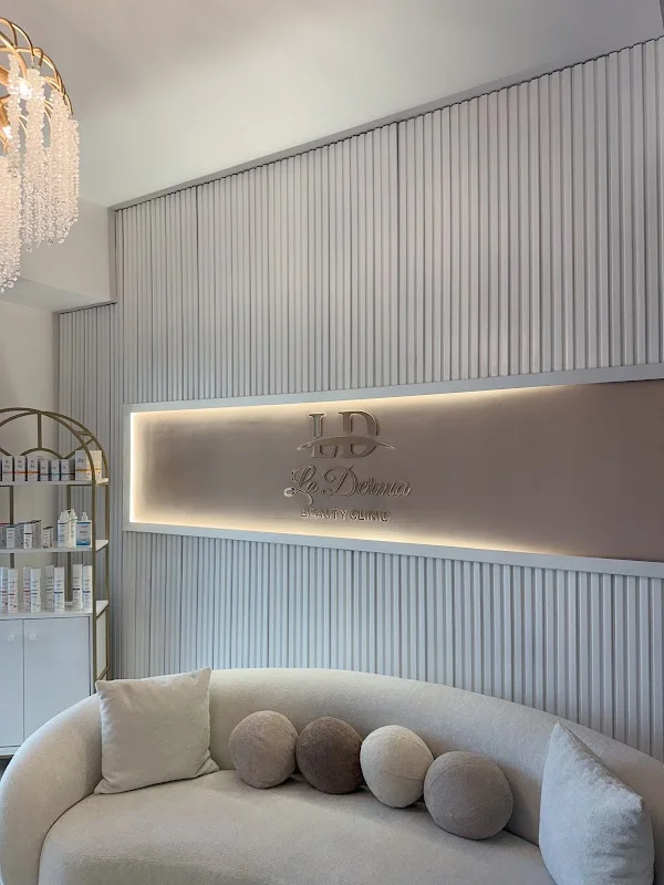Laderma Center