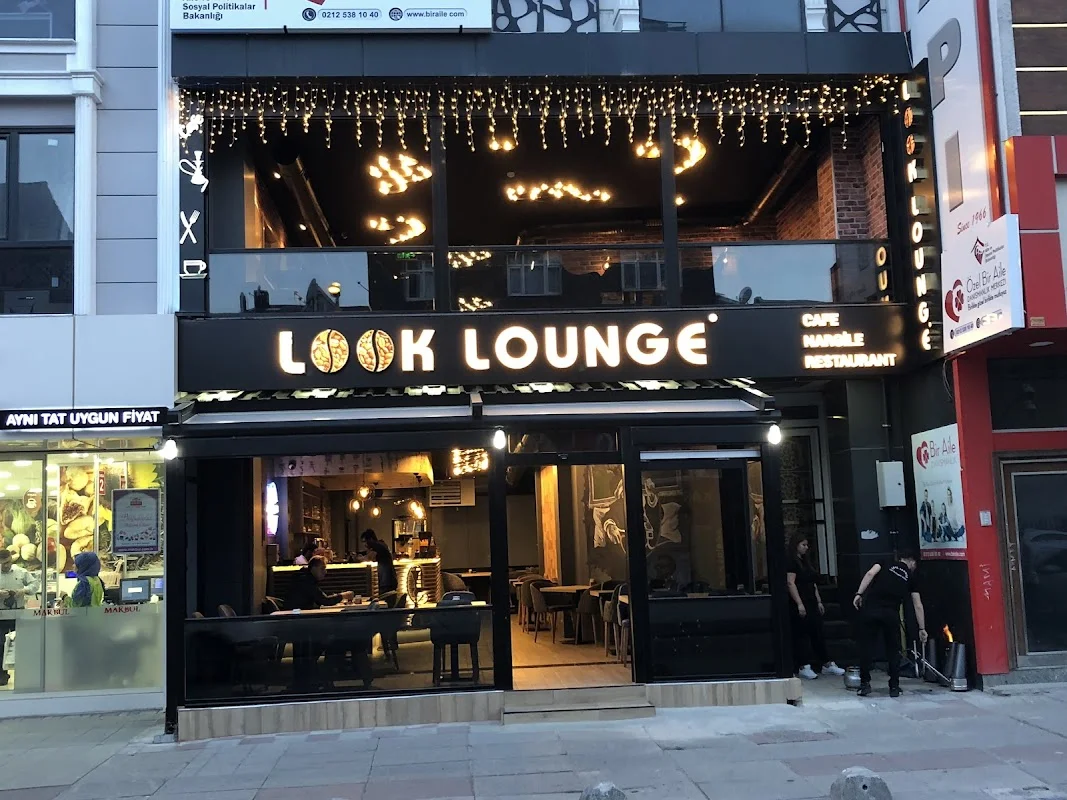 Look lounge cafe