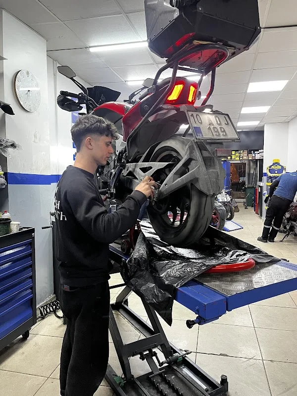 AVRUPA MOTOR BAJAJ YETKİLİ SERVİS