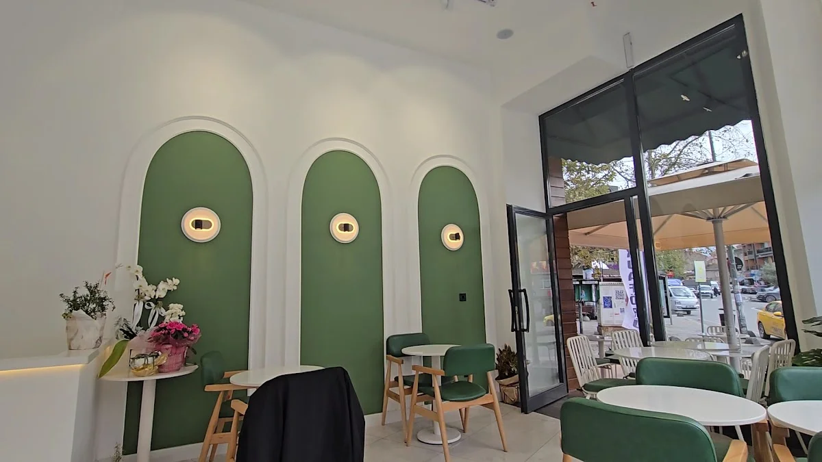 Laribera Cafe Patisserie