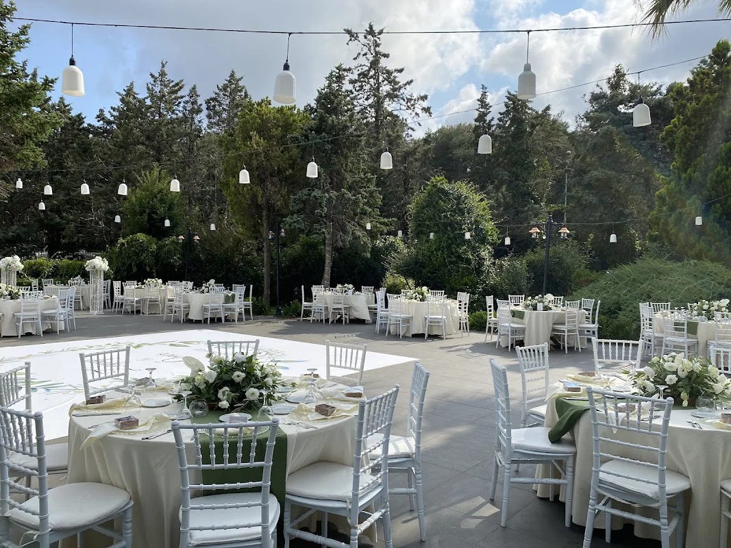 Golden Chef Cafe Restaurant