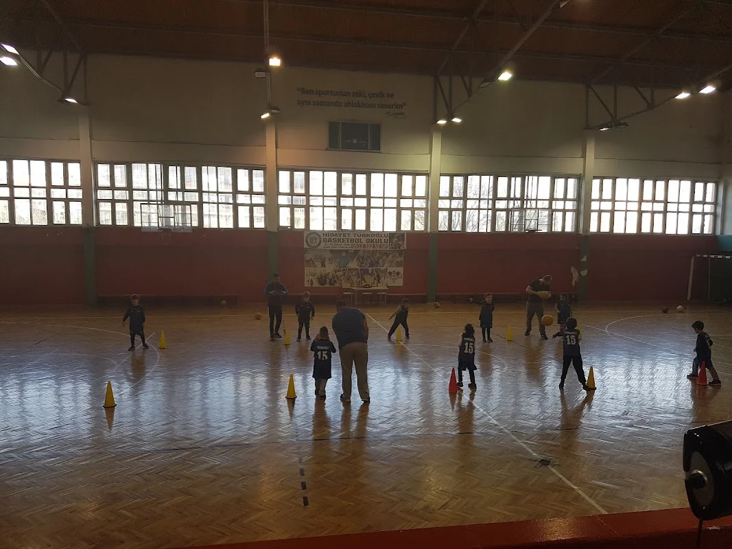 PROFİLO Teknik ve End. Meslek Lisesi HALI SAHA TESİSLERİ