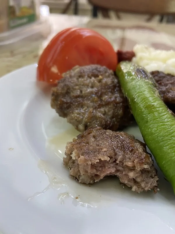 ŞİŞLİ KÖFTECİSİ