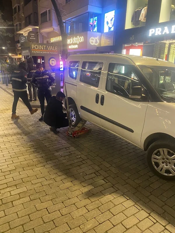 7/24 Lastik Mobil Yol Yardım Lastikçi