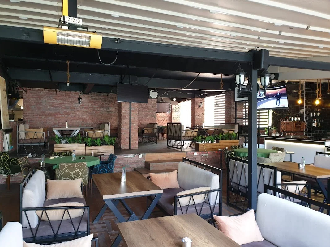 Vadi Lounge Cafe & Kahverengi Restaurant & Nargile Cafe