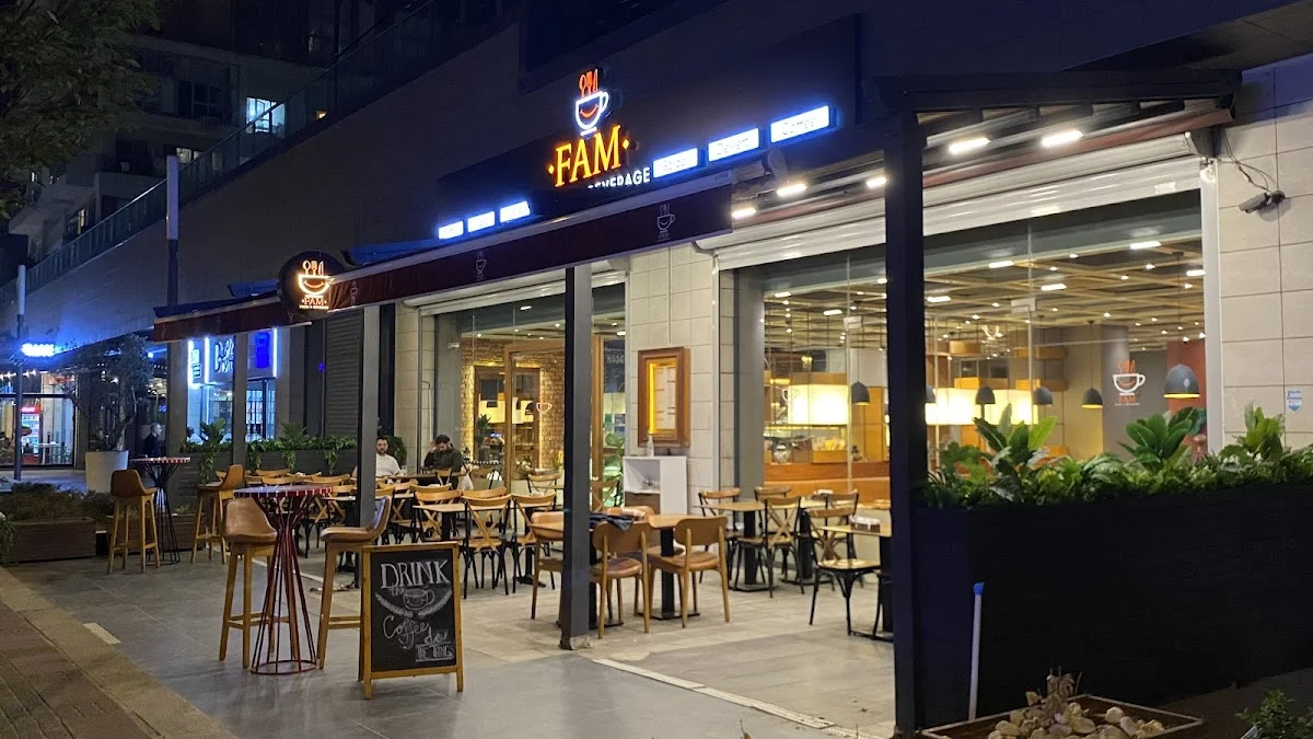 Fam Burger & More