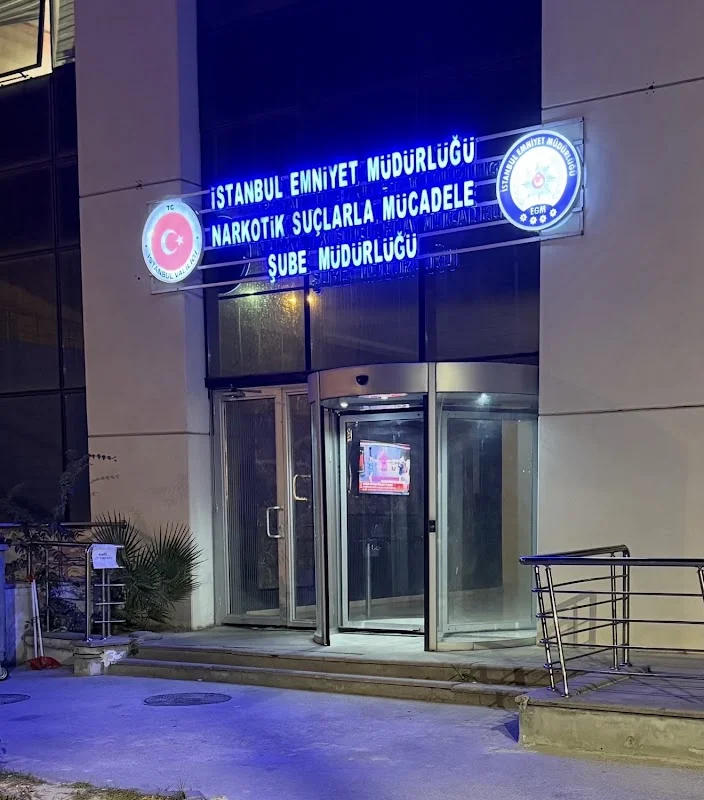 Av. Özgür Ökcü-İstanbul Ağır Ceza Avukatı-Uyuşturucu Suçları-Dolandırıcılık Suçu-Cinsel Suçlar-Kasten Öldürme Suçu