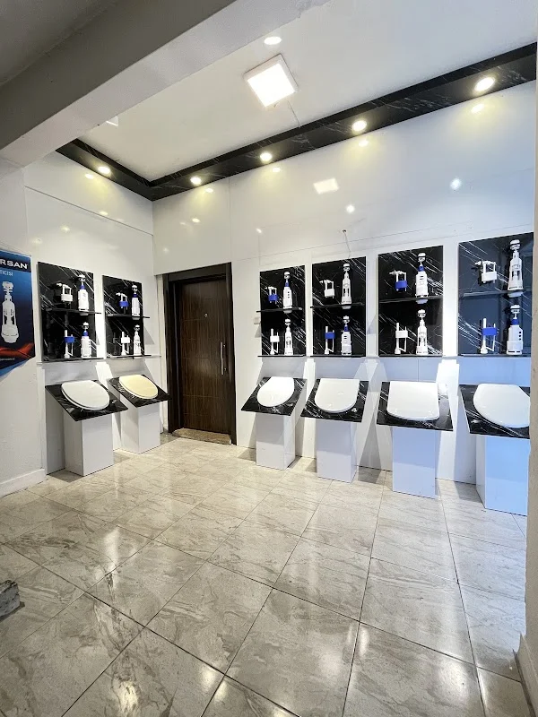 Hakersan Banyo Aksesuarları | Plastik Klozet Kapağı