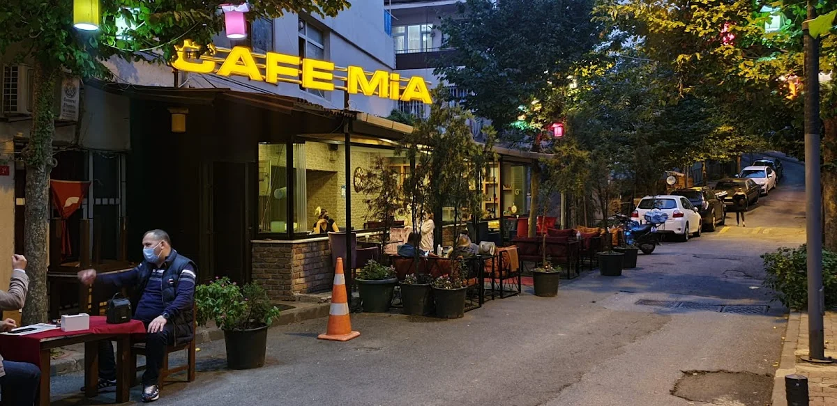 Cafe Mia