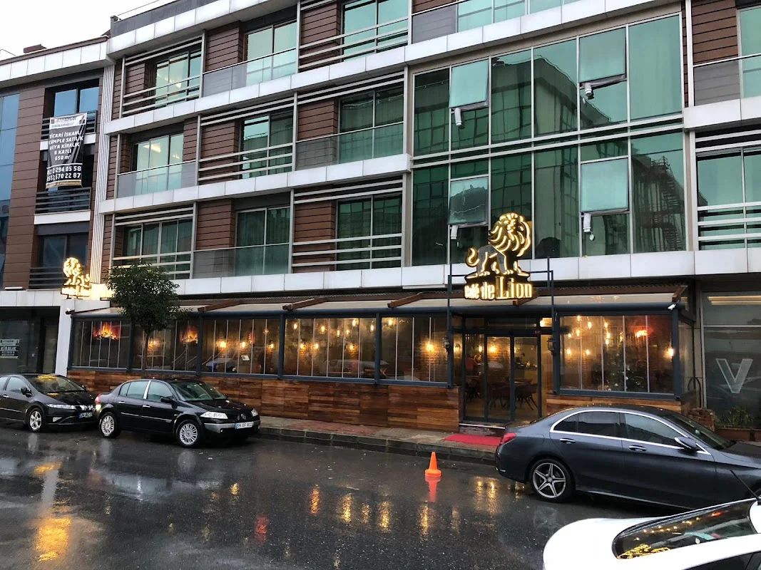 Cafe’de lion