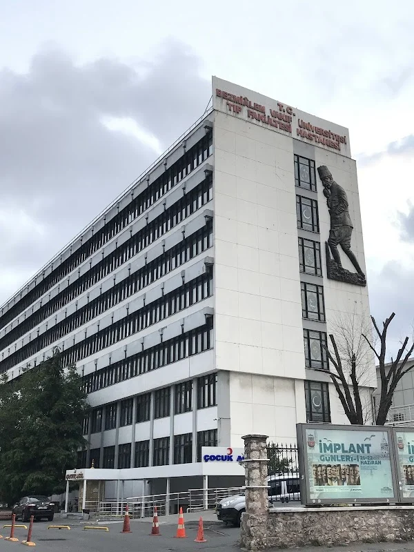 Bezmialem Vakıf Üniversitesi Hastanesi