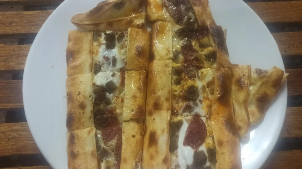 Acıktım Kardeşler Pide Lahmacun Şehremini