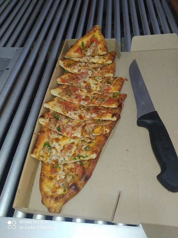 Özgür 3 Pide & Lahmacun Salonu