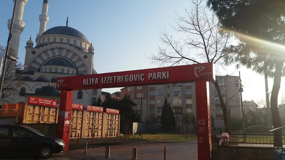 Aliya İzzetbegoviç Parkı