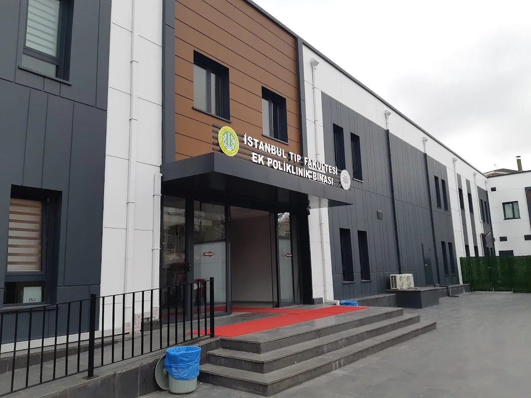 İstanbul Üniversitesi Tıp Fakültesi Poliklinik Ek Binası