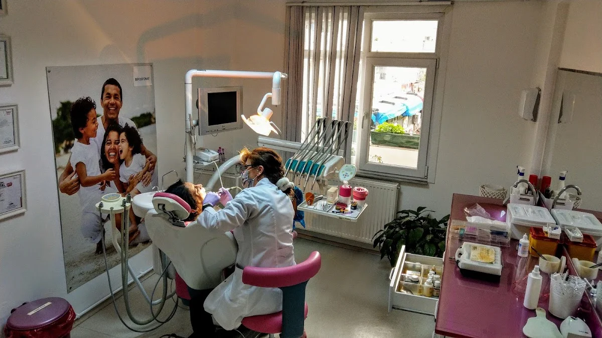 Diş Hekimi Berrin Güneş - Yelda Kündem - Zeytinburnu, İstanbul