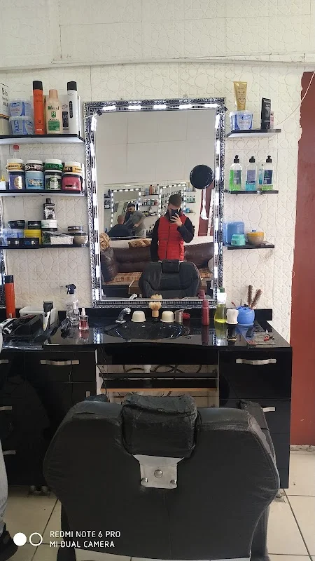 Çiçek Erkek Kuaför Salonu - Güngören, İstanbul